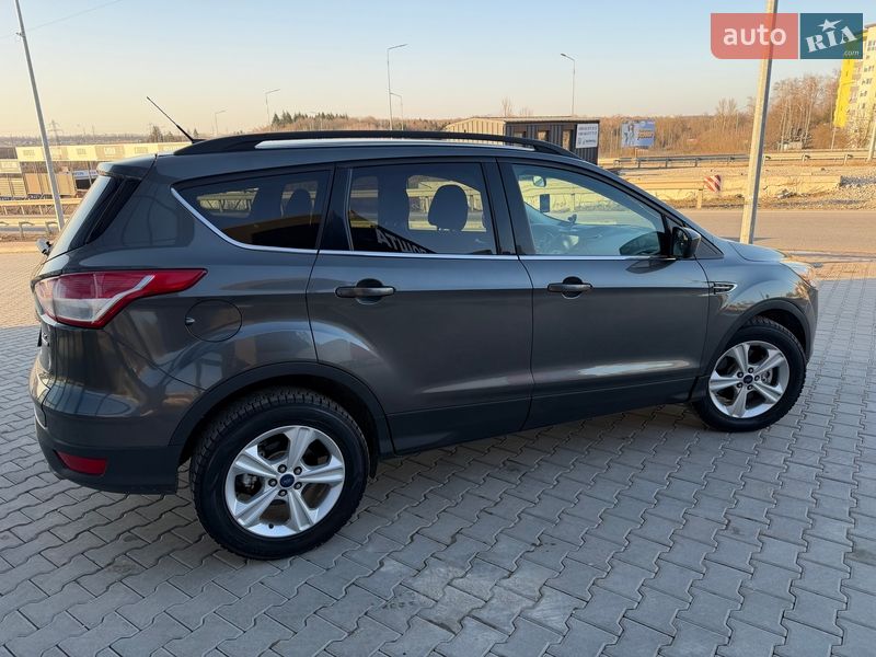 Внедорожник / Кроссовер Ford Escape 2015 в Тернополе