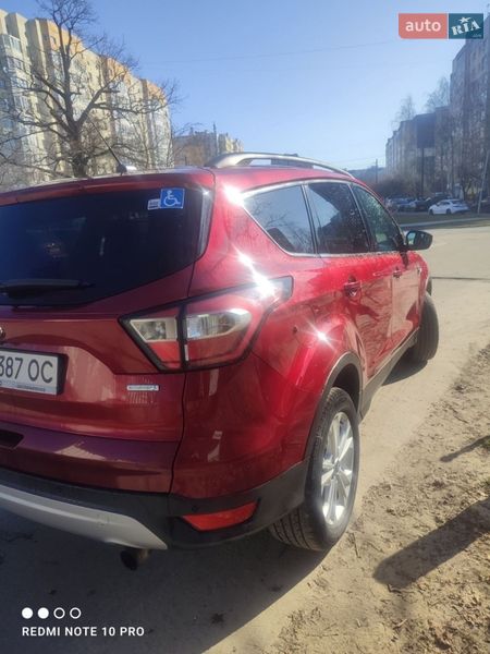 Внедорожник / Кроссовер Ford Escape 2017 в Львове