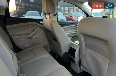 Внедорожник / Кроссовер Ford Escape 2017 в Львове