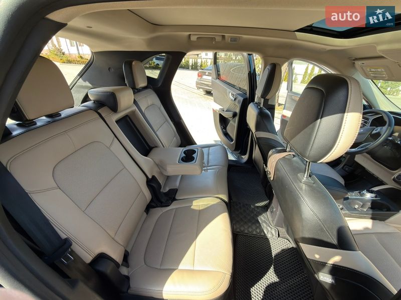 Внедорожник / Кроссовер Ford Escape 2020 в Золочеве