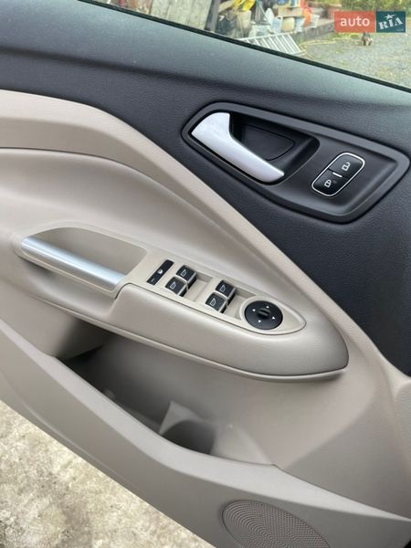 Внедорожник / Кроссовер Ford Escape 2019 в Львове