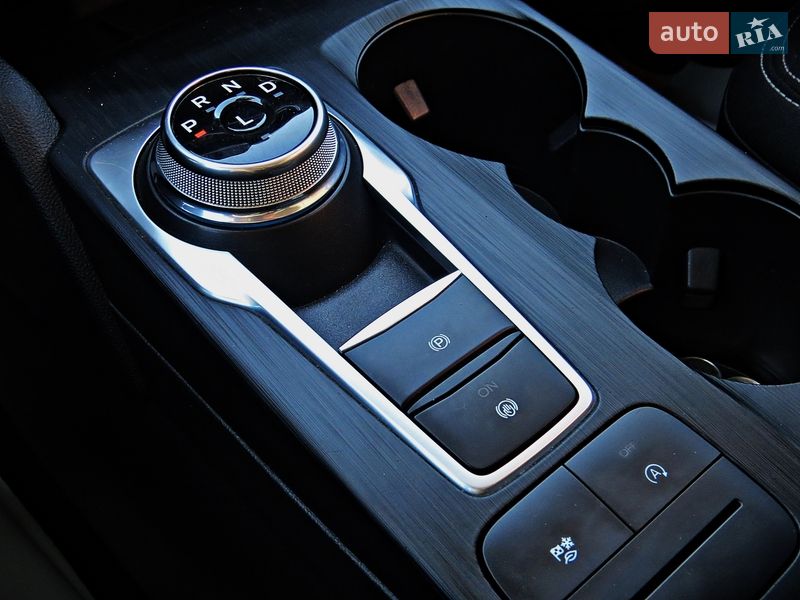 Позашляховик / Кросовер Ford Escape 2023 в Черкасах