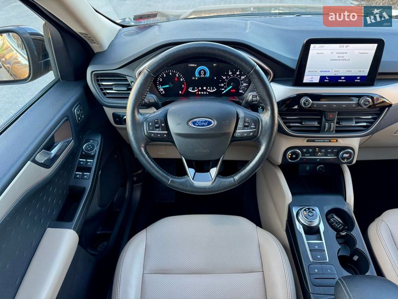 Внедорожник / Кроссовер Ford Escape 2019 в Киеве