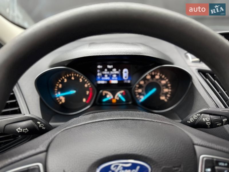 Позашляховик / Кросовер Ford Escape 2018 в Львові