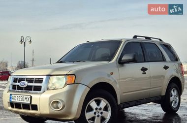 Внедорожник / Кроссовер Ford Escape 2011 в Чугуеве