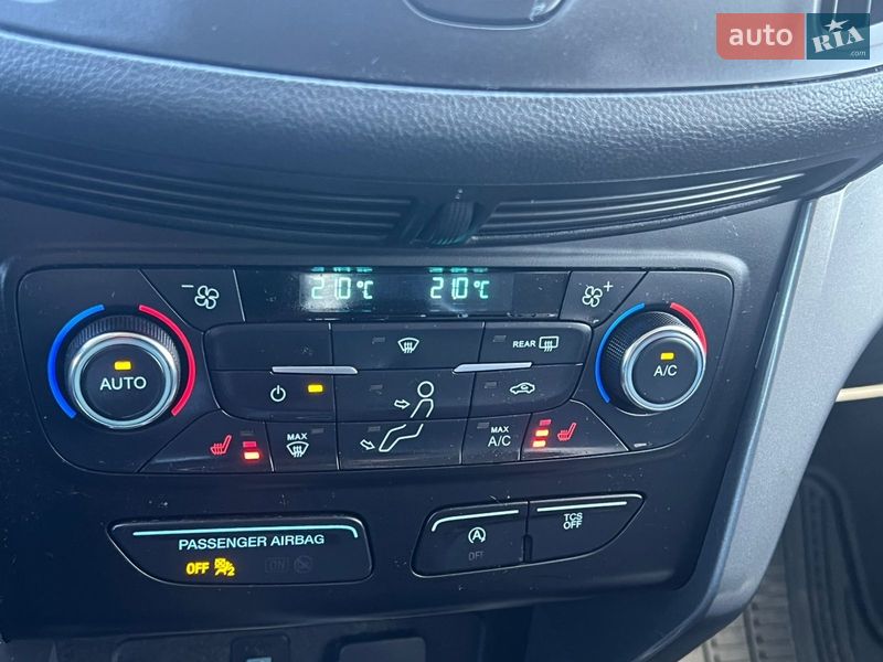 Внедорожник / Кроссовер Ford Escape 2017 в Вишневом фото 24 Внедорожник / Кроссовер Ford Escape 2017 в Вишневом