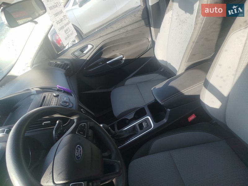 Внедорожник / Кроссовер Ford Escape 2017 в Ровно