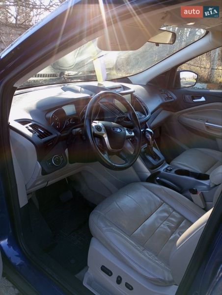 Внедорожник / Кроссовер Ford Escape 2015 в Баре