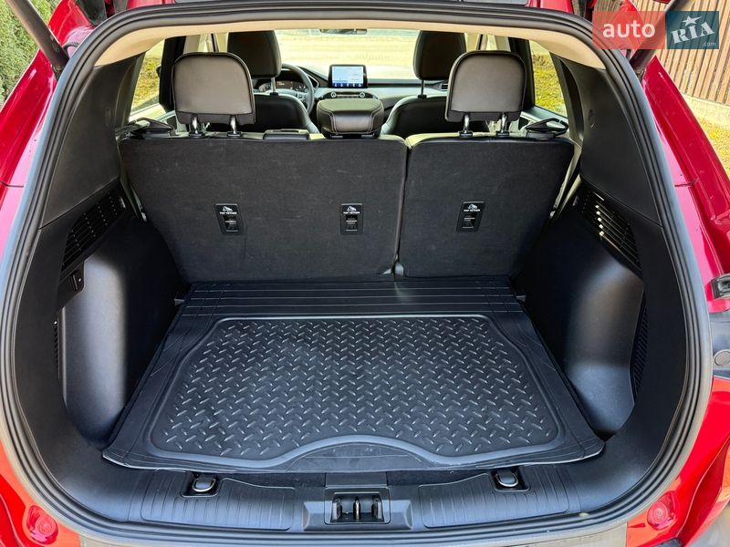Внедорожник / Кроссовер Ford Escape 2020 в Киеве