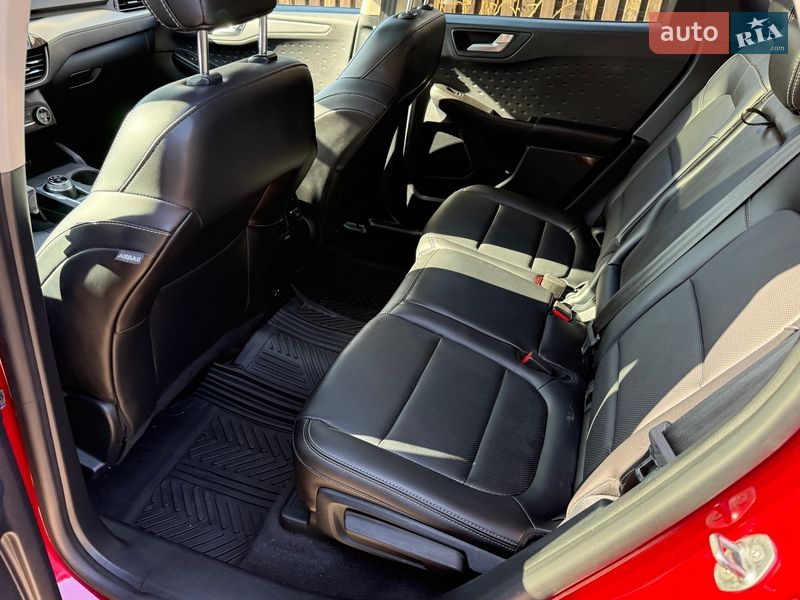 Внедорожник / Кроссовер Ford Escape 2020 в Киеве