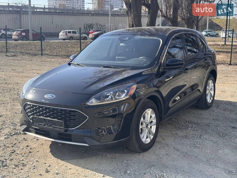 Внедорожник / Кроссовер Ford Escape 2019 в Киеве