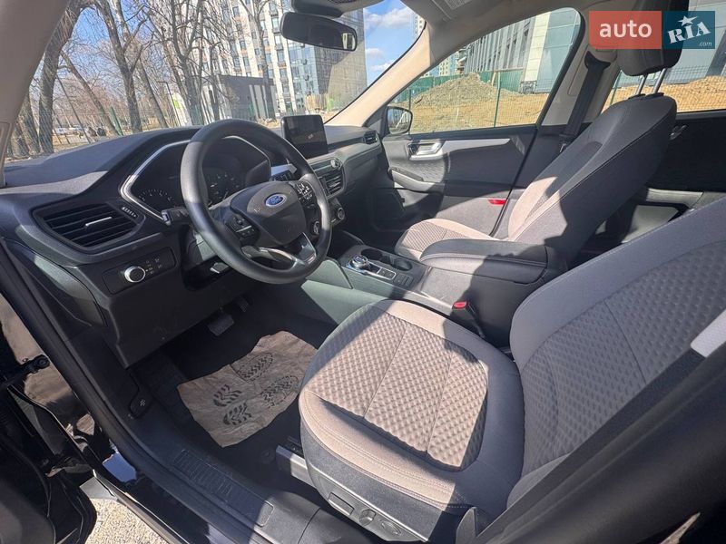 Внедорожник / Кроссовер Ford Escape 2019 в Киеве