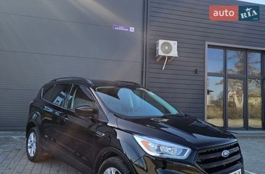 Позашляховик / Кросовер Ford Escape 2017 в Івано-Франківську