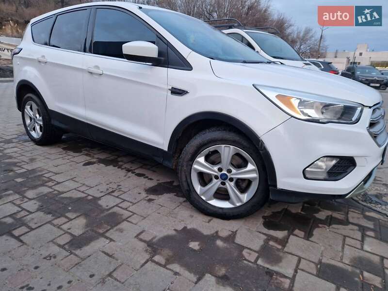 Внедорожник / Кроссовер Ford Escape 2016 в Запорожье фото 4 Внедорожник / Кроссовер Ford Escape 2016 в Запорожье