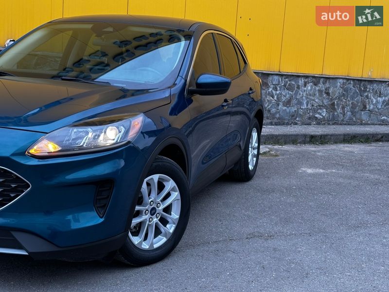 Позашляховик / Кросовер Ford Escape 2020 в Дрогобичі