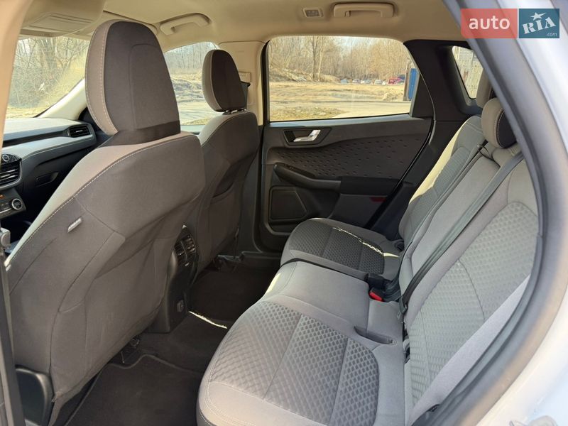 Позашляховик / Кросовер Ford Escape 2019 в Черкасах фото 29 Позашляховик / Кросовер Ford Escape 2019 в Черкасах