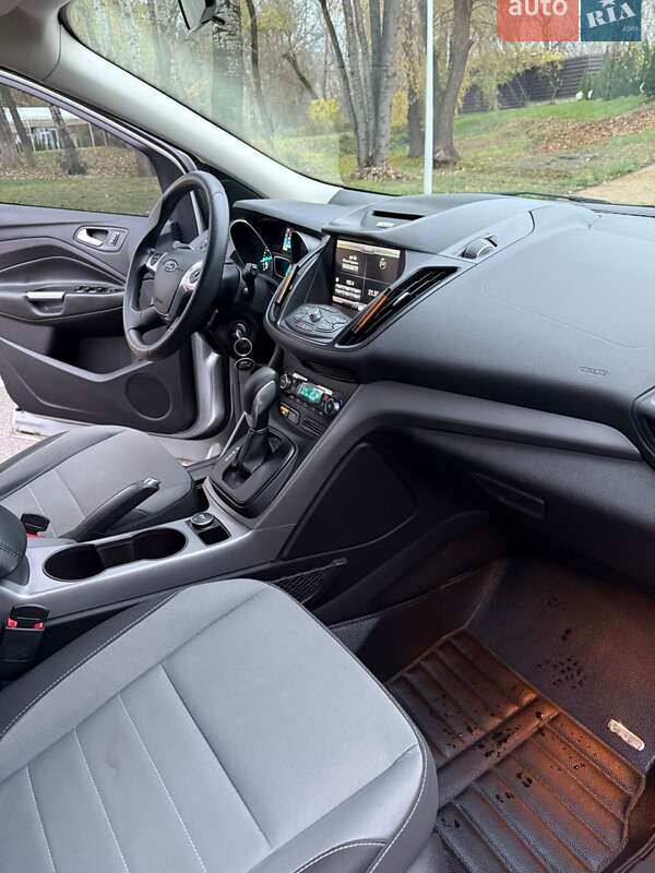 Позашляховик / Кросовер Ford Escape 2014 в Олександрії