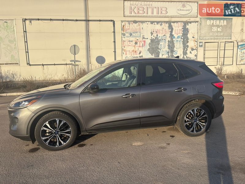 Внедорожник / Кроссовер Ford Escape 2021 в Киеве