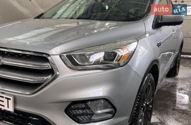 Внедорожник / Кроссовер Ford Escape 2017 в Тернополе