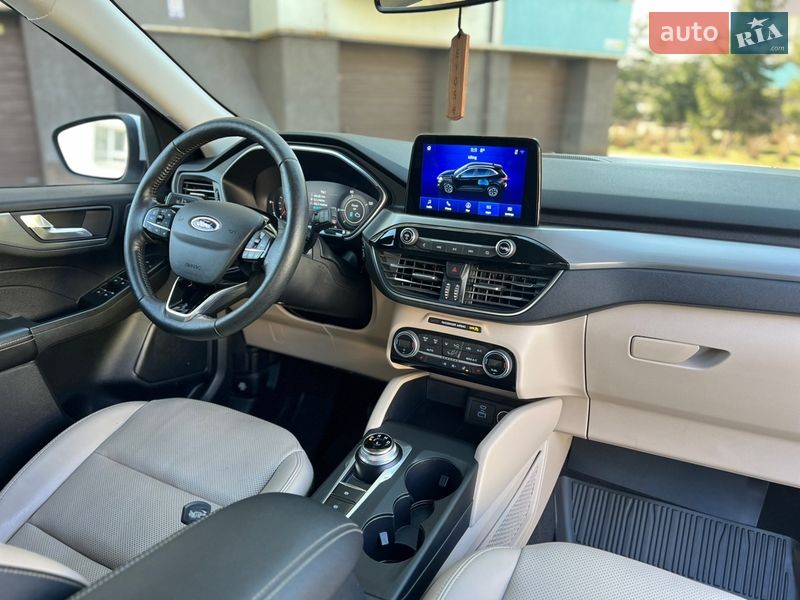 Внедорожник / Кроссовер Ford Escape 2021 в Ивано-Франковске