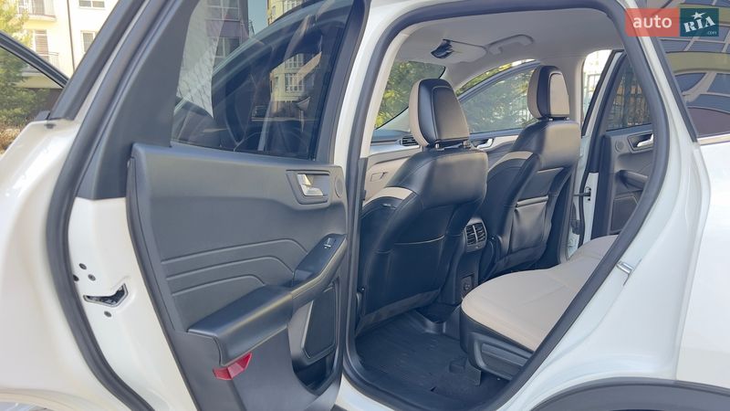 Внедорожник / Кроссовер Ford Escape 2021 в Ивано-Франковске