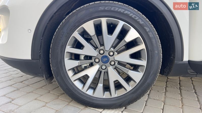 Внедорожник / Кроссовер Ford Escape 2021 в Ивано-Франковске