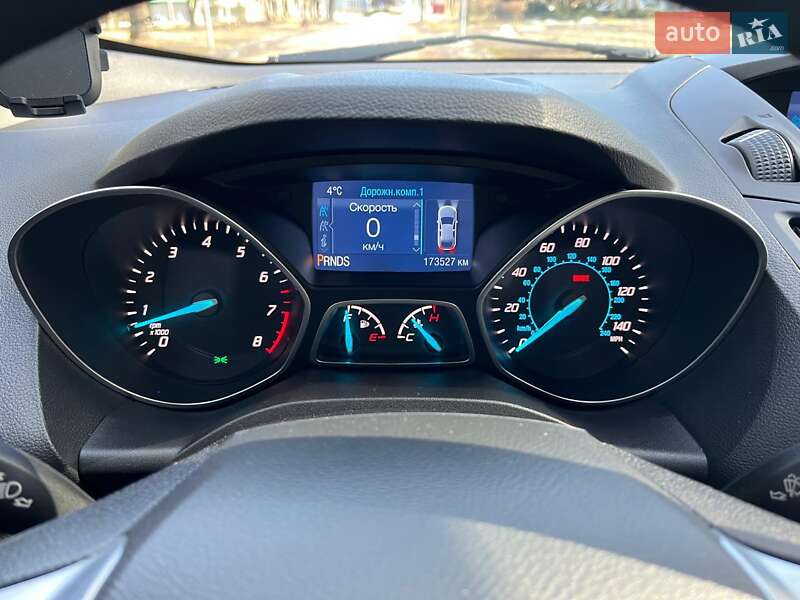 Внедорожник / Кроссовер Ford Escape 2015 в Черновцах
