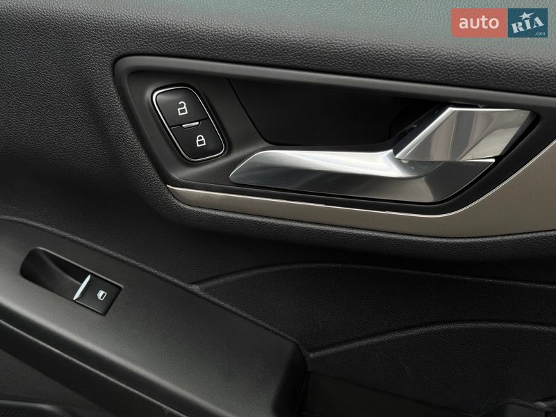 Внедорожник / Кроссовер Ford Escape 2021 в Ровно