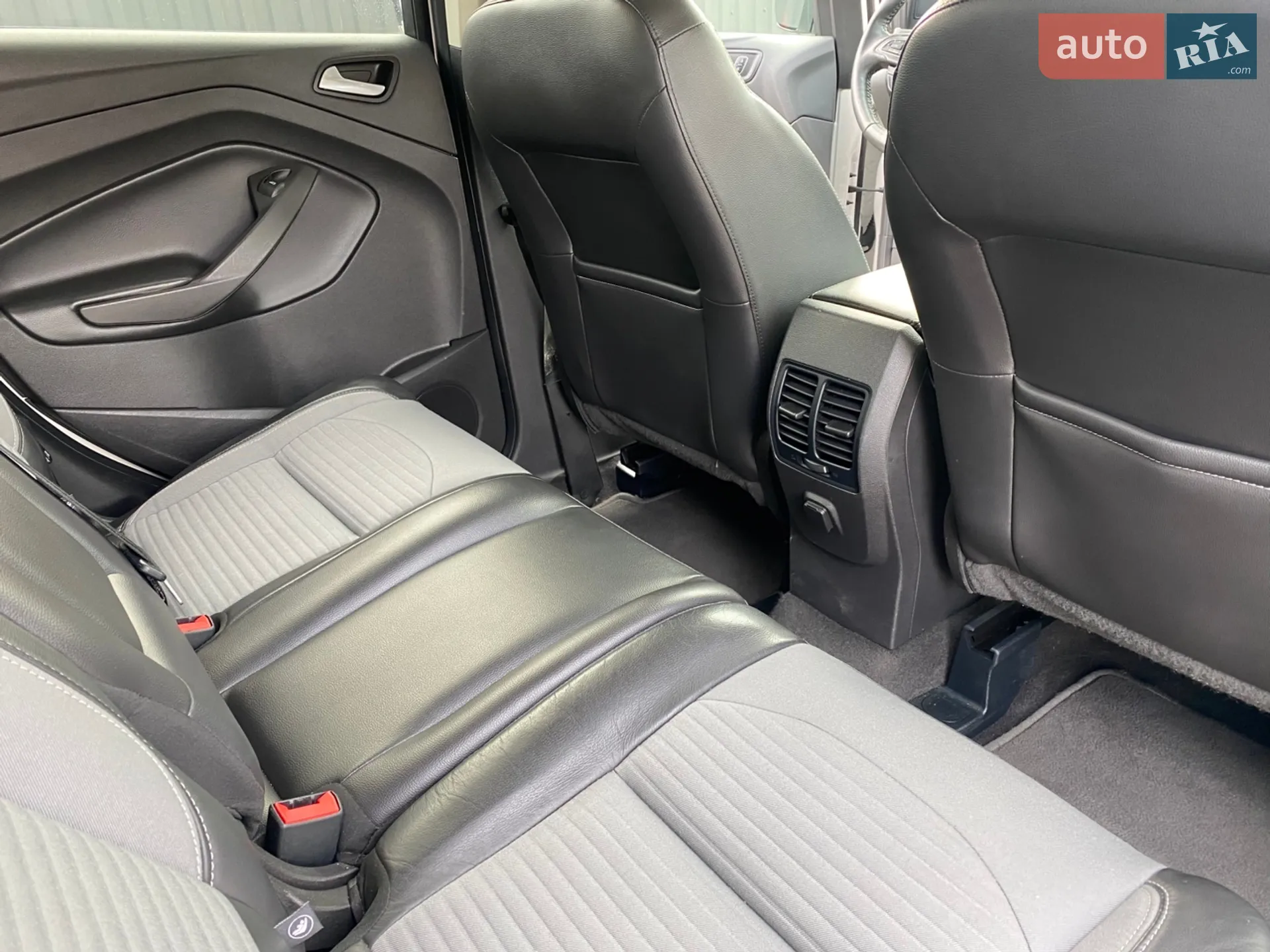 2016 Ford Escape - мініатюра 16