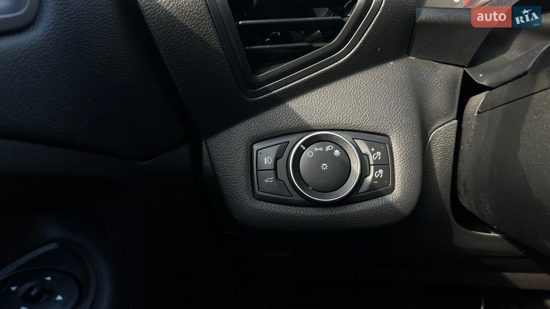 Позашляховик / Кросовер Ford Escape 2018 в Львові