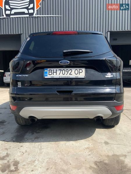 Внедорожник / Кроссовер Ford Escape 2016 в Черкассах