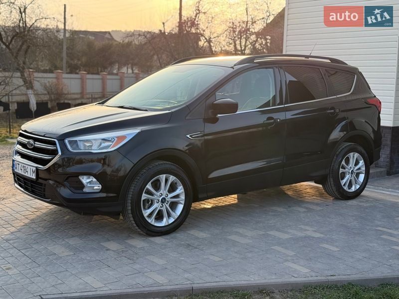 Внедорожник / Кроссовер Ford Escape 2019 в Ивано-Франковске