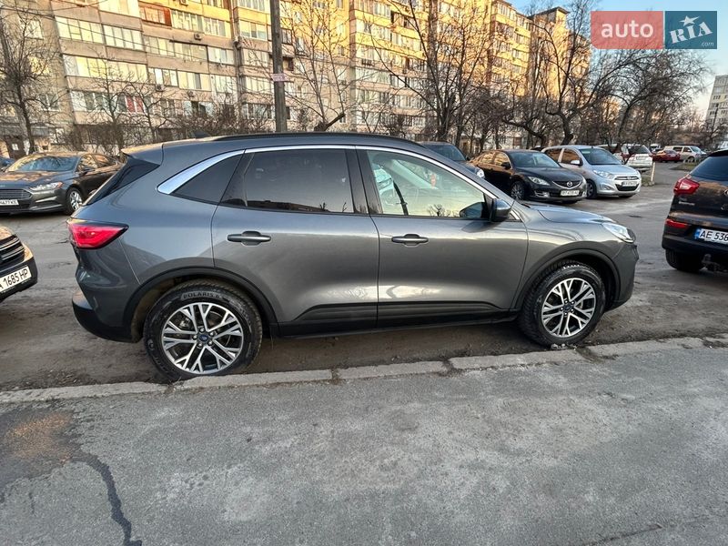 Внедорожник / Кроссовер Ford Escape 2021 в Киеве