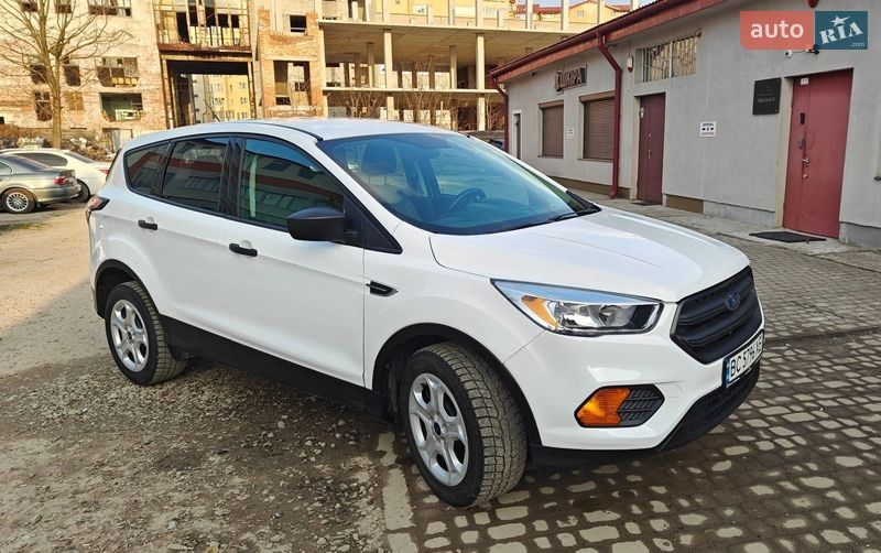 Внедорожник / Кроссовер Ford Escape 2017 в Львове