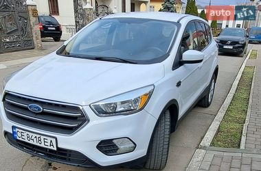 Позашляховик / Кросовер Ford Escape 2017 в Чернівцях