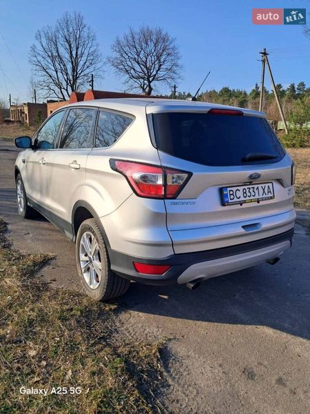 Позашляховик / Кросовер Ford Escape 2017 в Соснівці