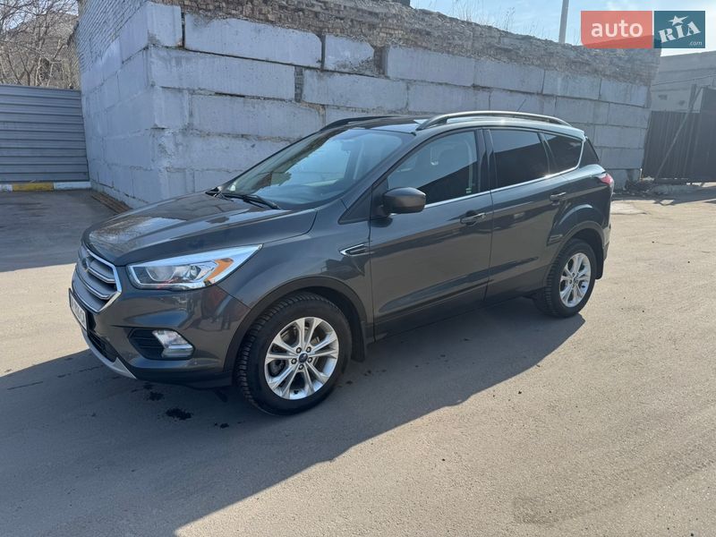 Позашляховик / Кросовер Ford Escape 2017 в Ірпені