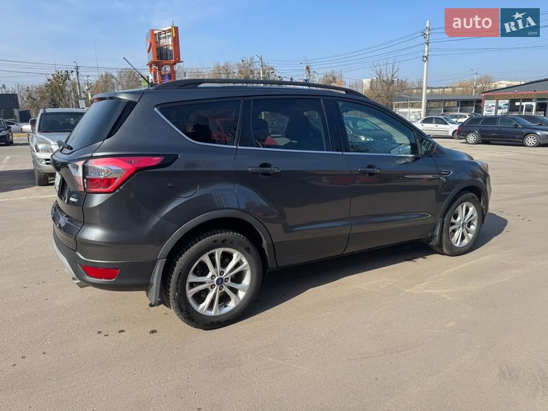 Позашляховик / Кросовер Ford Escape 2017 в Ірпені