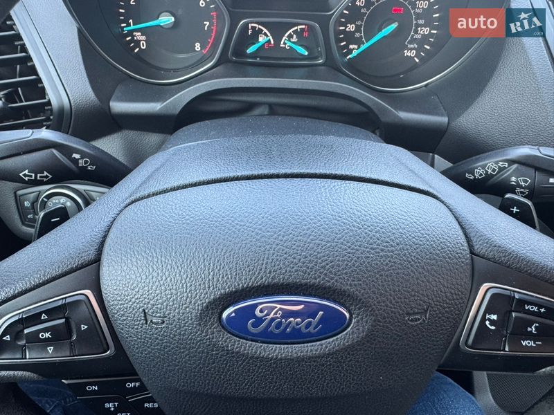 Позашляховик / Кросовер Ford Escape 2017 в Ірпені
