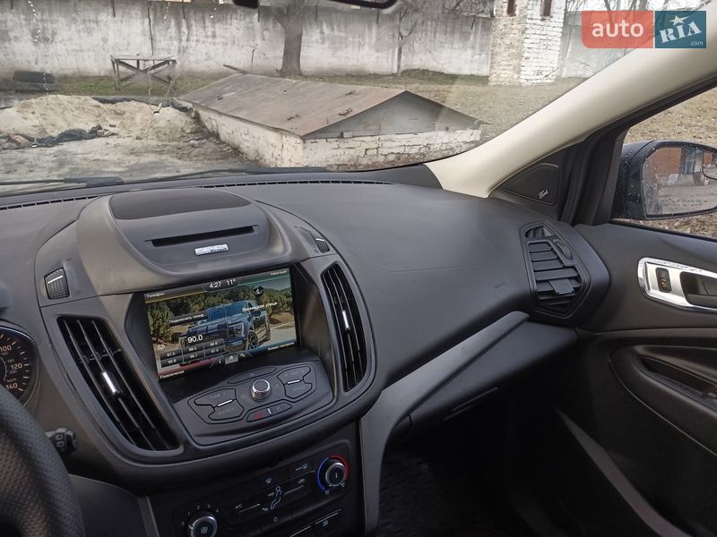 Внедорожник / Кроссовер Ford Escape 2017 в Ровно