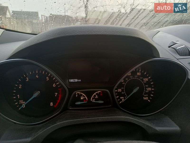 Внедорожник / Кроссовер Ford Escape 2017 в Ровно