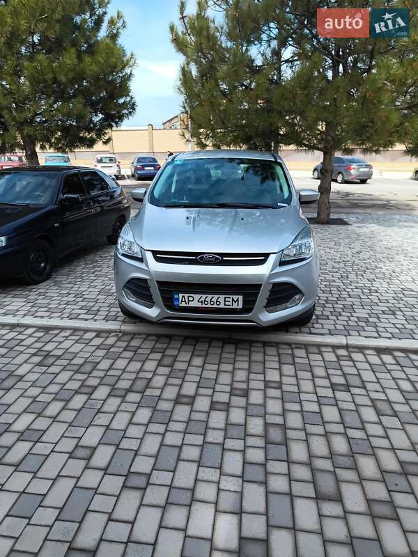 Позашляховик / Кросовер Ford Escape 2015 в Запоріжжі