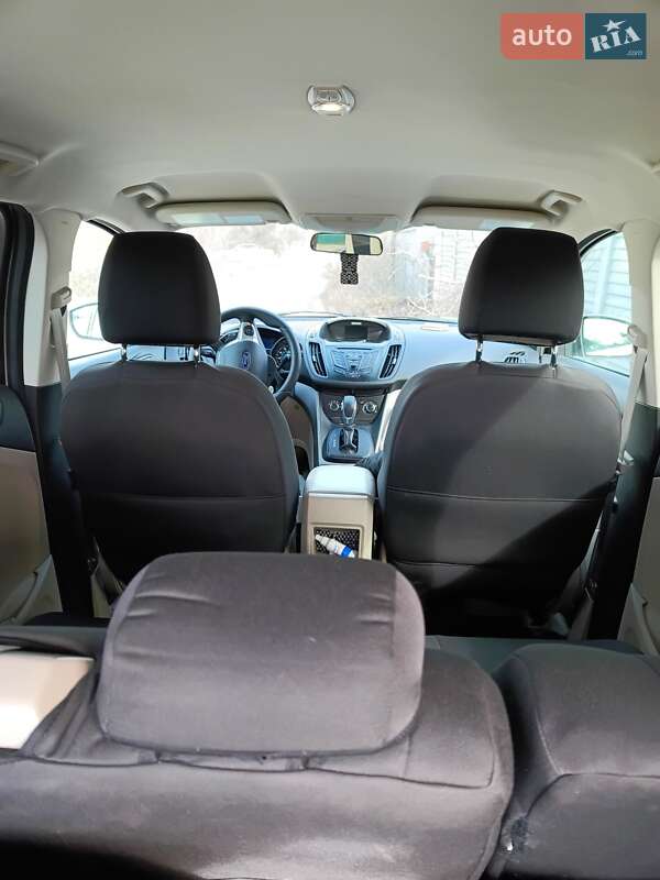 Позашляховик / Кросовер Ford Escape 2015 в Запоріжжі