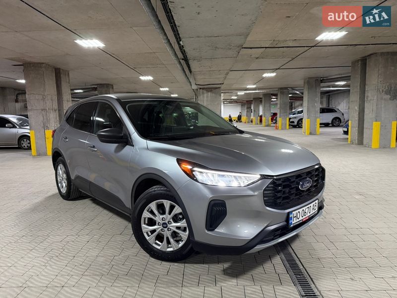 Позашляховик / Кросовер Ford Escape 2023 в Тернополі