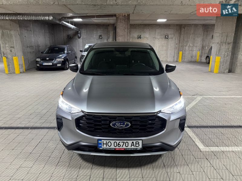 Позашляховик / Кросовер Ford Escape 2023 в Тернополі
