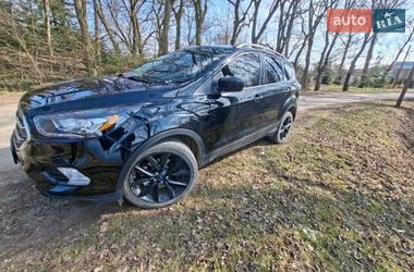 Внедорожник / Кроссовер Ford Escape 2018 в Стрые