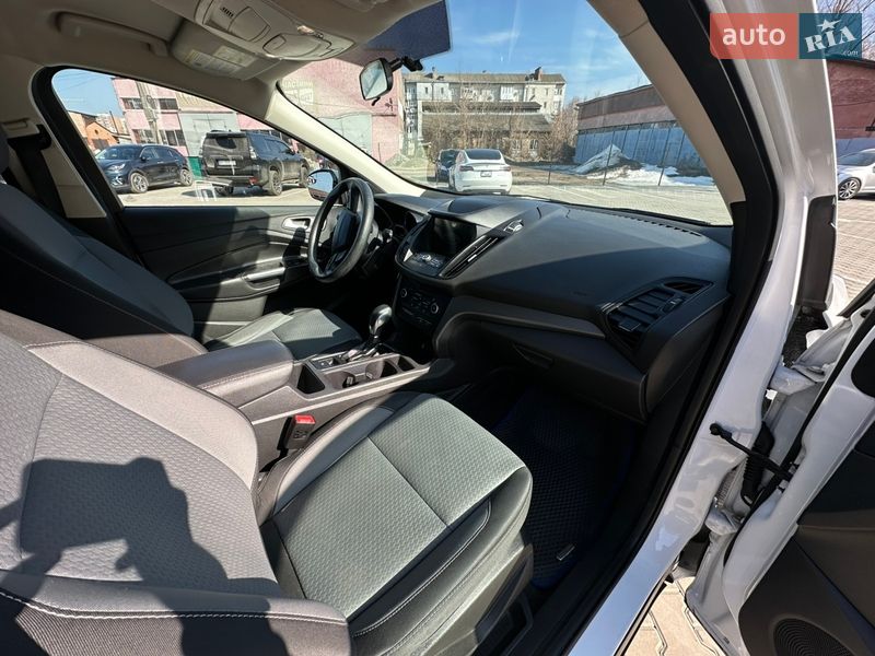 Позашляховик / Кросовер Ford Escape 2019 в Ніжині фото 43 Позашляховик / Кросовер Ford Escape 2019 в Ніжині