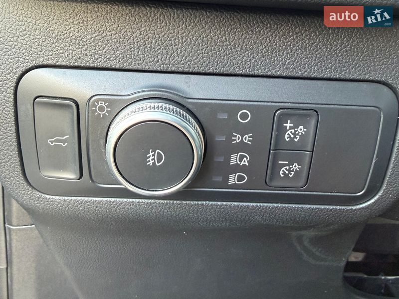 Внедорожник / Кроссовер Ford Escape 2019 в Киеве