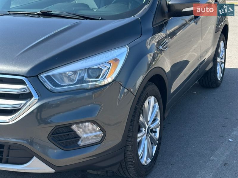Внедорожник / Кроссовер Ford Escape 2017 в Одессе
