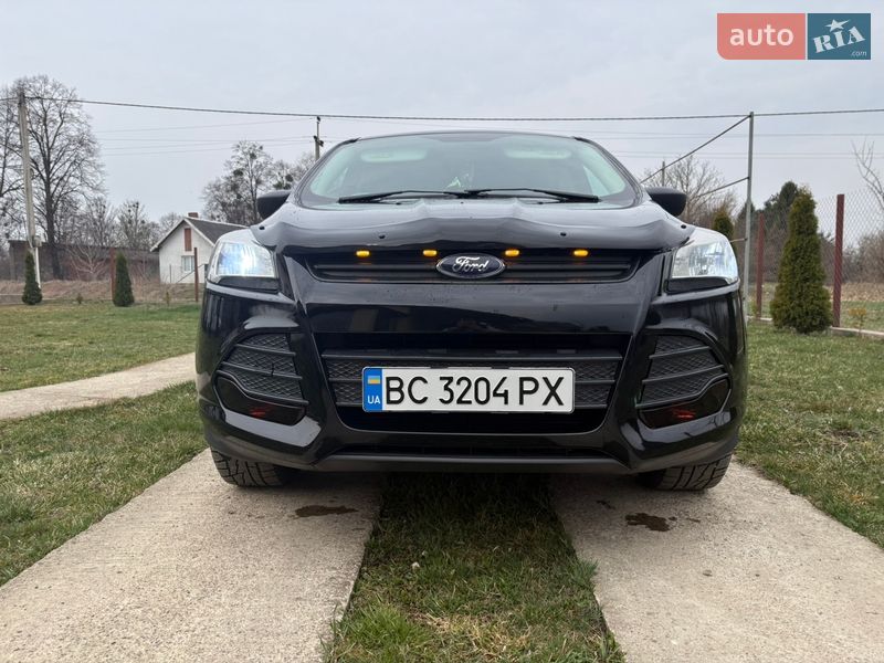 Внедорожник / Кроссовер Ford Escape 2016 в Стрые